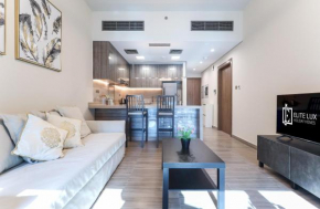 Elite LUX Holiday Homes - Stunning Lake View 1BHK Retreat in JLT Dubai